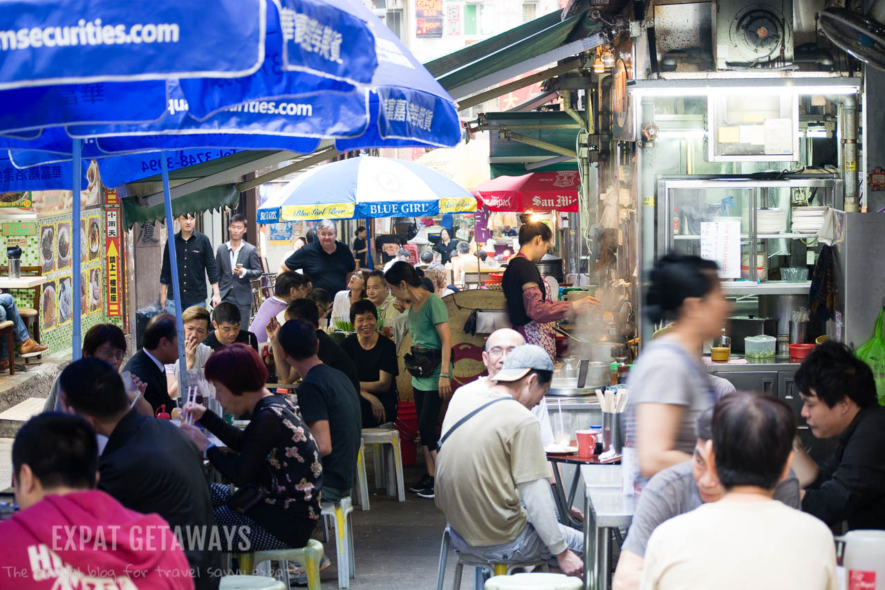 Eating outdoors at a dai pai dong is something everyone should experience in Hong Kong. Expat Getaways, First Time Hong Kong Survival Guide - Chinese food. 