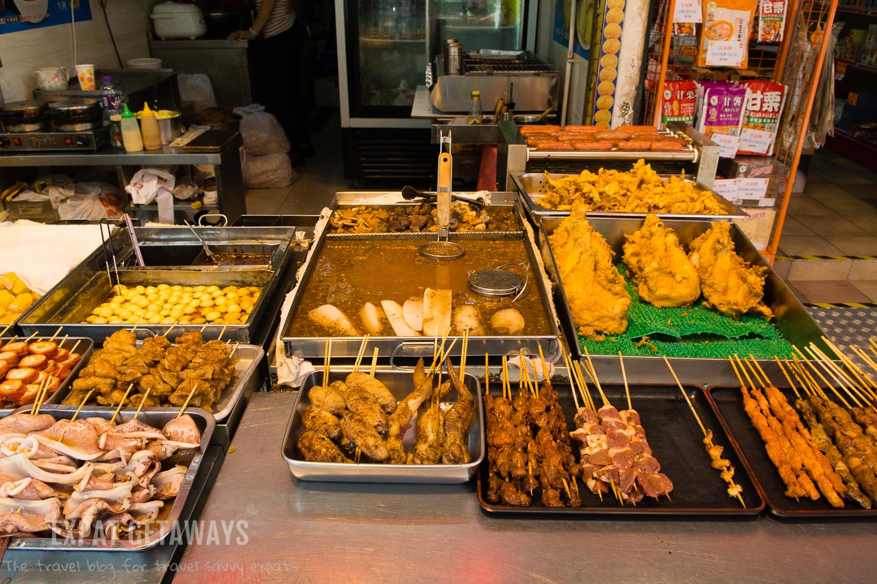You'll never go hungry in Hong Kong. There is just way to much street food to snack on! Expat Getaways, First Time Hong Kong Survival Guide - Chinese Food. 