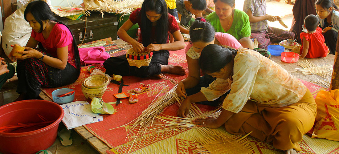 Mboutik, Bagan, Myanmar sells souvenirs and handicrafts made by locals in the surrounding villages. 